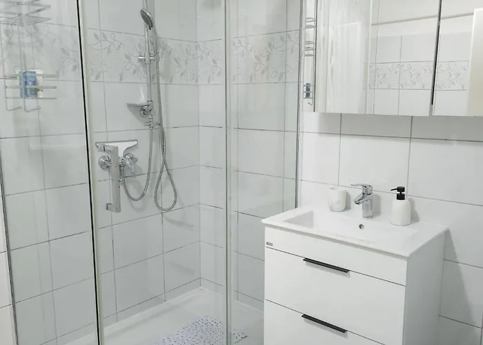 Apartment Treno, Luxurious With Jacuzzi And Sea-view
