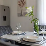 Apartment Treno, Luxurious With Jacuzzi And Sea-view *