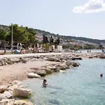 Apartment Treno, Luxurious With Jacuzzi And Sea-view *