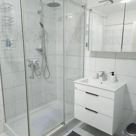 شقة Treno, Luxurious With Jacuzzi And Sea-view