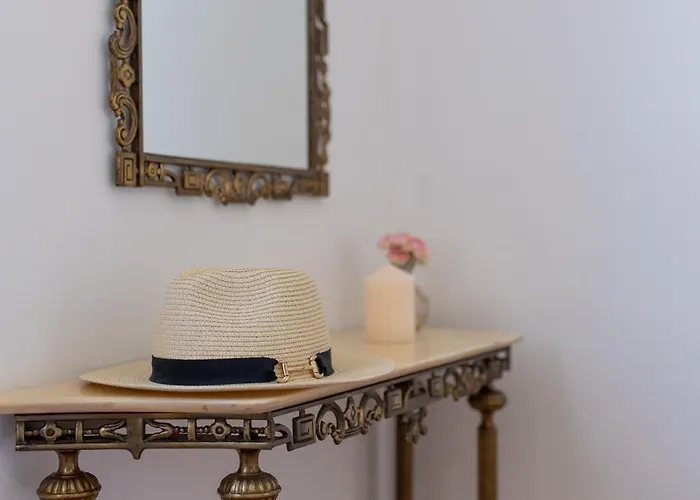 Treno, Luxurious With Jacuzzi And Sea-view Apartmán *