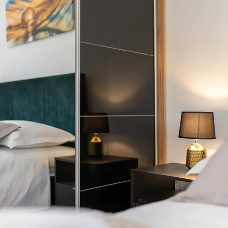 Apartment Treno, Luxurious With Jacuzzi And Sea-view *